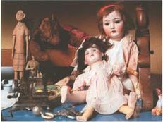 Παλιά παιχνίδια από τη συλλογή του παιδικού									μουσείου «Σταθμός»