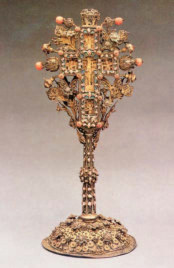 Σταυρός Αγιασμού, χρυσό με σμάλτο και κοράλλια (Ι.Μ. Μεγάλου Μετεώρου, 1795).