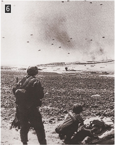 Τούρκοι αλεξιπτωτιστές εισβάλλουν στην Κύπρο, φωτ. Associated Press