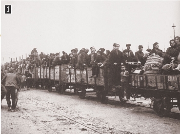 Έλληνες πρόσφυγες φτάνουν στην ηπειρωτική Ελλάδα