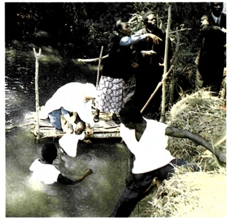 Βάπτισεις στο Κογκό από ορθόδοξο ιεραπόστολο.