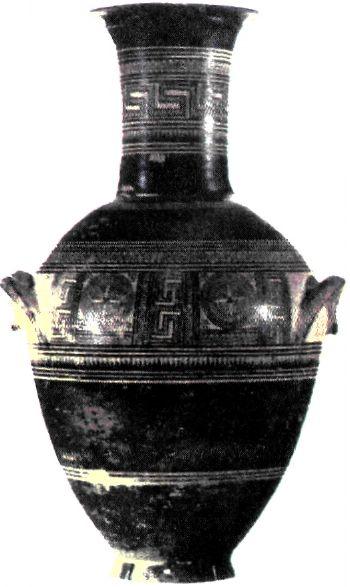 Αμφορέας από τον Κεραμεικό (9ος αί. π.Χ.). Η διακόσμηση των αγγείων τους πρώτους αιώνες της ιστορικής περιόδου περιορίζεται σε ζώνες και γίνεται με γεωμετρικά σχέδια. (Αθήνα, Εθνικό Αρχαιολ. Μουσείο)