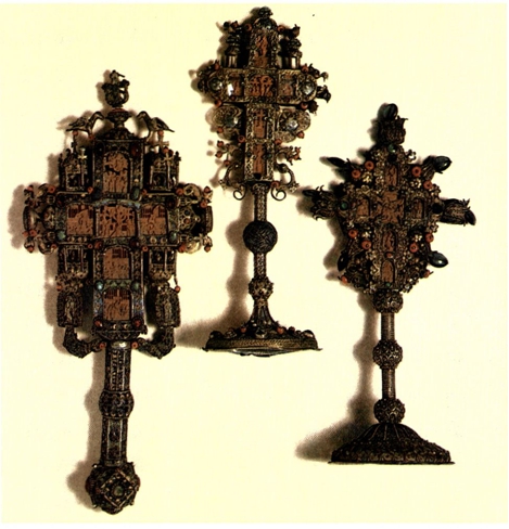 Χρυσοποίκιλτοι σταυροί της μονής Ταξιαρχών Αχαΐας, δεύτερο μισό 17ου αι.