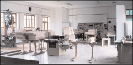 Εικ.9.7 Ξυλουργείο:«Έξοδος» μονάδα επαγγελματικής κατάρτισης για τα μέλη της θεραπευτικής κοινότητας, (Ημερολόγιο ΚΕ.Θ.Ε.Α., 2005).