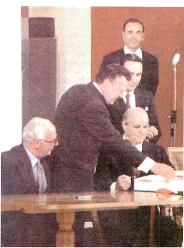 28 Μαίου 1979 : υπογραφή της Πράξης ( Συνθήκης ) Προσχώρησης της Ελλάδας στις Ευρωπαϊκές Κοινότητες