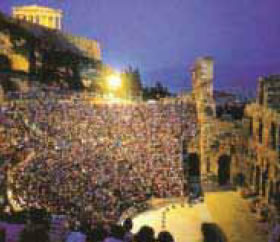 φωτ.3.7 Αρχαία Τραγωδία στο θέατρο Ηρώδουτου Αττικού.