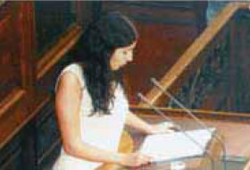 φωτ.8.6 Συνεδρίαση της 7ης συνόδου της Βουλής των Εφήβων.