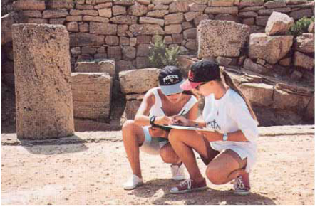 305. Στην Ακρόπολη