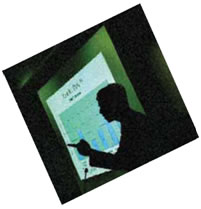 Εικ. 24 Παρουσίαση οικονομικών στοιχείων από το Δ/ντή Οικονομικών στοιχείων από το Δ/ντή Οικονομικών σε ενημερωτική συνάντηση. 