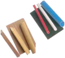 Εικ. 50 Φύλλα, σωληνάκια και πηχάκια από πλαστικό και ξύλο.