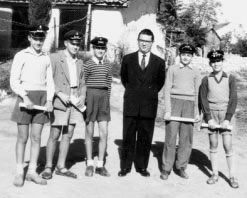 «Εμείς του '60 οι εκδρομείς», Ημερολόγιο 1999, εκδ. Μεταίχμιο, 1999