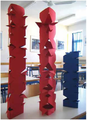 32. Τρισδιάστατα έργα μαθητών με χαρτί.