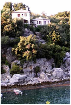 1. Νταμούχαρη Πηλίου.