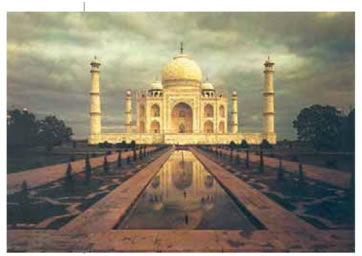 22. «Το Τατζ Μαχάλ», στην Άγρα της Ινδίας, 1632-48 μ.Χ. είναι μαυσωλείο που εντυπωσιάζει με την επιβλητική του κλίμακα, την ισορροπία των αναλογιών και την κομψότητα των διακοσμήσεών του. Τα 4 αλληλοτεμνόμενα κανάλια του κήπου συμβολίζουν τον παράδεισο με τα 4 ποτάμια. Η παρουσία του νερού στην αρχιτεκτονική του Ισλάμ είναι πολύ σημαντική.