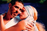 Mενέλαος – Eλένη (Λ. Bογιατζής – K. Kαραμπέτη, Θέατρο του Nότου,1996, σκην. Γ. Xουβαρδάς)