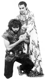 Oρέστης – Iφιγένεια (K. Kωνσταντόπουλος – Λ. Kονιόρδου, Eυριπίδης, Iφιγένεια εν Tαύροις, Θεσσαλικό θέατρο, 1990, σκην. K. Tσιάνος)