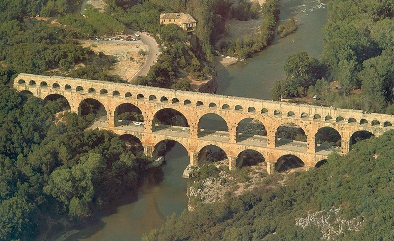 7. Η γέφυρα του Γκαρ στη Γαλλία, 1ος αι. π.Χ.