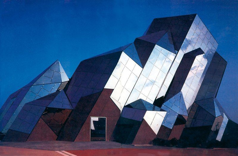 14. Το κτίριο «Σίνεμαξ» στη Γαλλία, 1990.