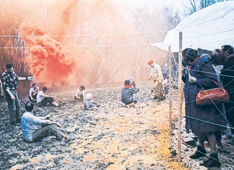 12. Βόστελ, «Εσύ», 1964, χάπενιγκ καταγραμμένο σε βίντεο.