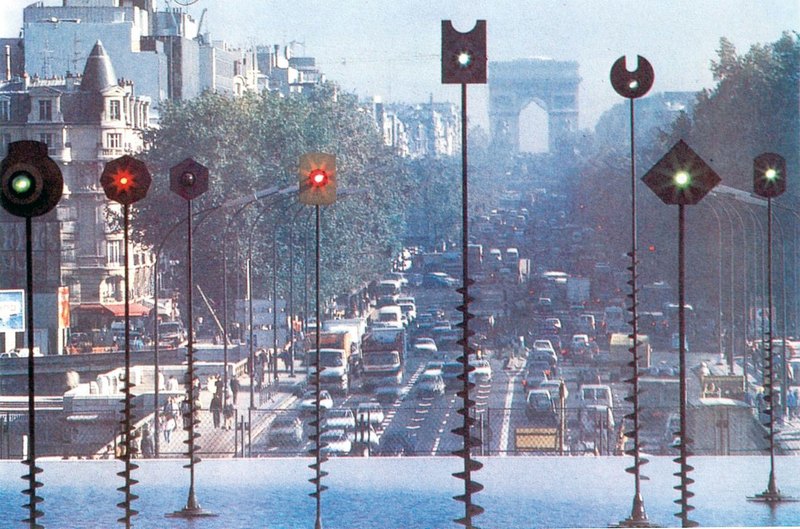 26. Τάκις, «Φωτεινά σινιάλα», Παρίσι, 1984-87, σίδερο και φωτεινές πηγές.