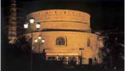 1. Ροτόντα, Θεσσαλονίκη. Kτίστηκε από τον Γαλέριο τον 4ο αι. μ.Χ.