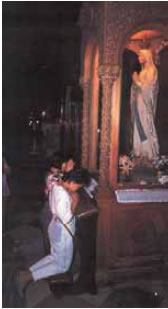 Καθολικοί πιστοί στις Φιλιππίνες.