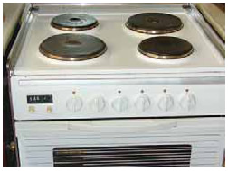 Στην ηλεκτρική κουζίνα η ενέργεια του ηλεκτρικού ρεύματος μετατρέπεται σε θερμική.